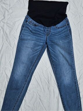 Maternity Levi Jeans